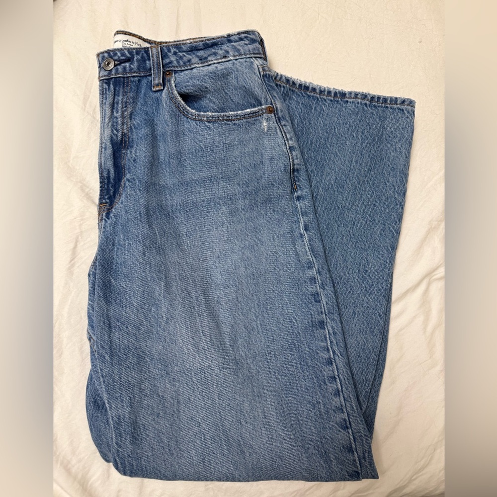 Abercrombie Curve Love High Rise Loose Jean